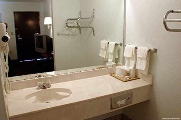 Sona Inn (Dilley)
